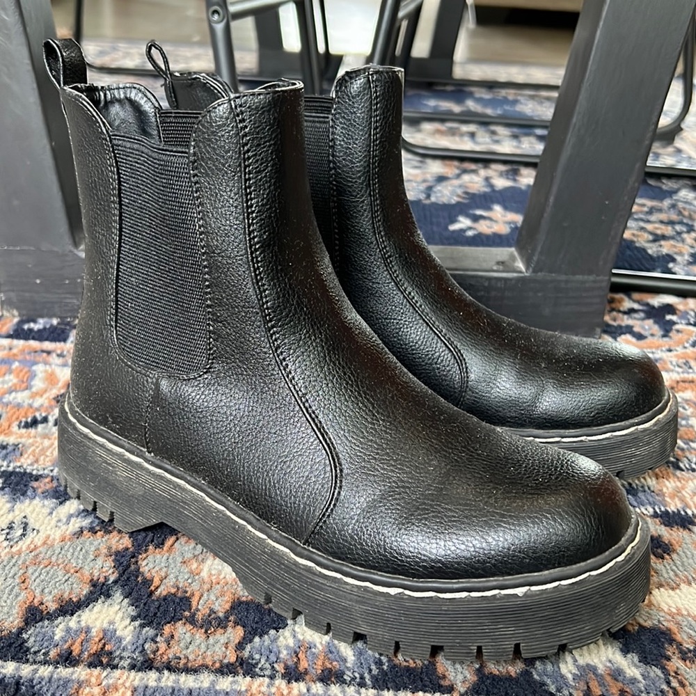 Platform boots